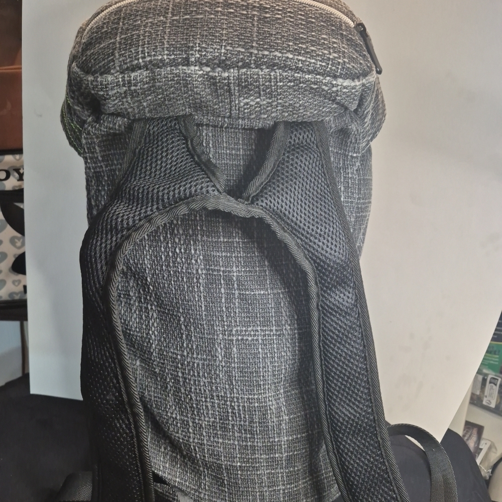 Gray Backpack with Green Stitching - image 2